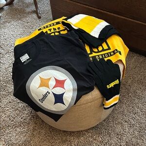 4-Piece Pittsburgh Steelers Set—scarf/gloves, t-shirt, terrible towel—all NWOT
